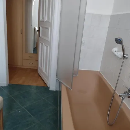 Freya Apartment *