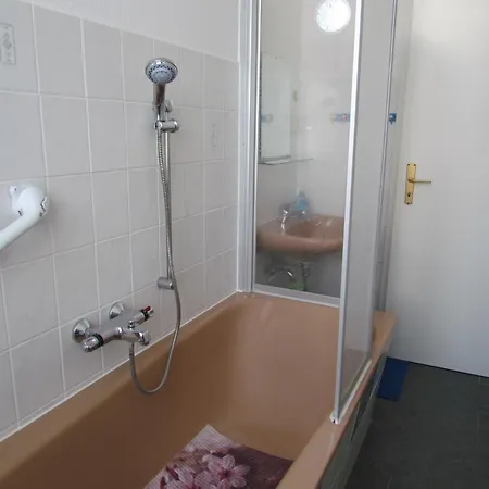 Freya Apartment *